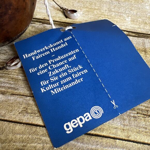 African Gourd Shaker/Rattle – Sea Shell Percussion Instrument – Gepa 3 – Vintage - Picture 8 of 9